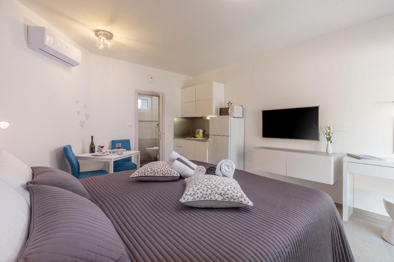 Evita Fazana Premium Studio Apartments المظهر الخارجي الصورة